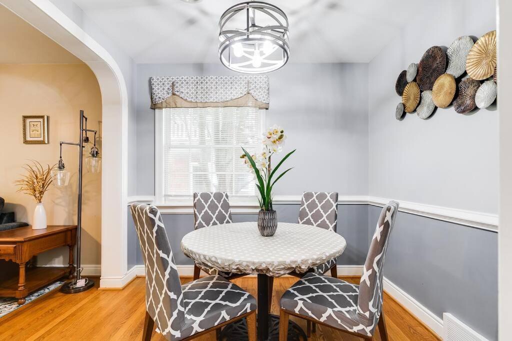 Lg Central Location Free Parking Fenced Yard Fire-Pit Richmond Exterior foto